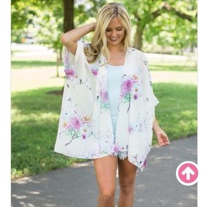 Mint kimono, Listening to the river, Pink Lily